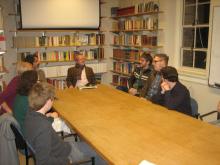 Pasi Sahlberg meeting with UW Finnish students, (from left to right) Ryan Majidimehr, Pasi Sahlberg, Michael Brown, Christopher Morris, and Matthew Kuosmanen