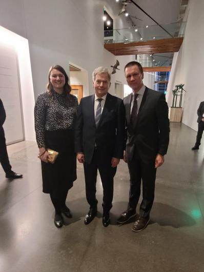 Anna-Maria Peltomäki (L), Finnish President Sauli Niinistö (C), Andrew Nestingen (R)